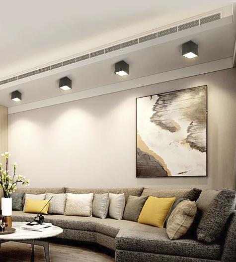 Illuminazione moderna per il soggiorno: downlight semplice